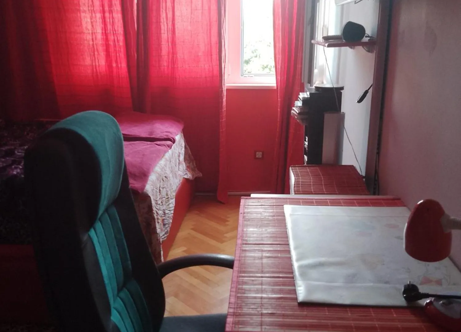 Apartment Pinky City Life Split