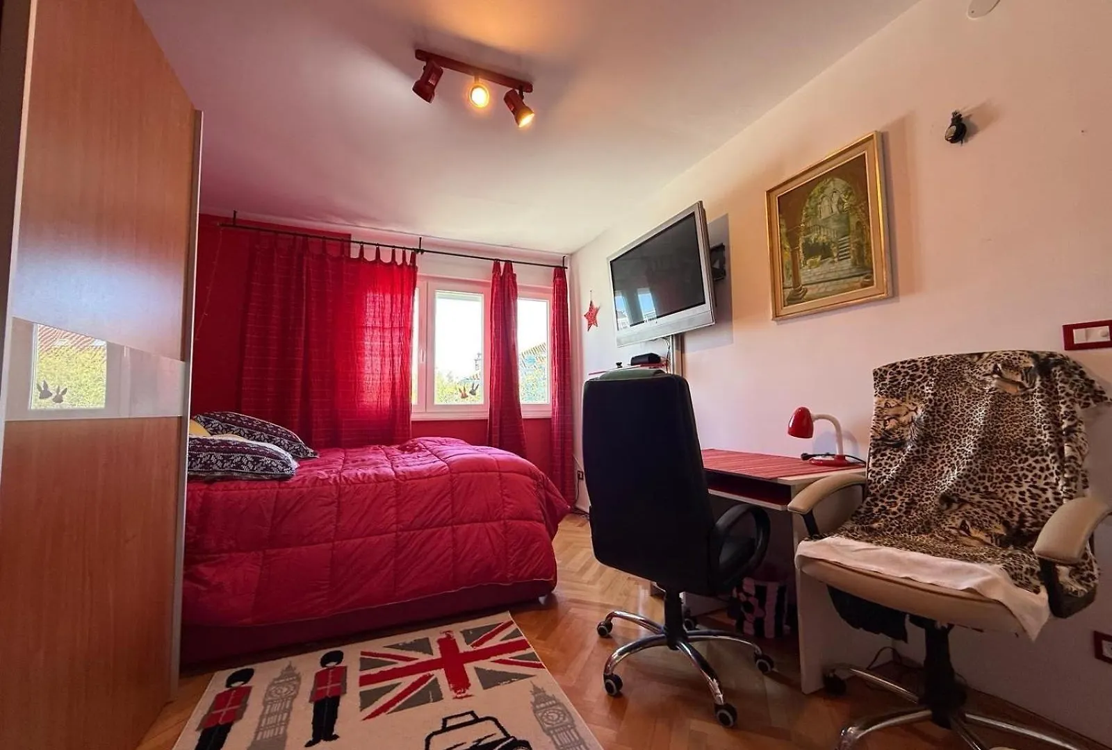 Pinky City Life Split Apartamento